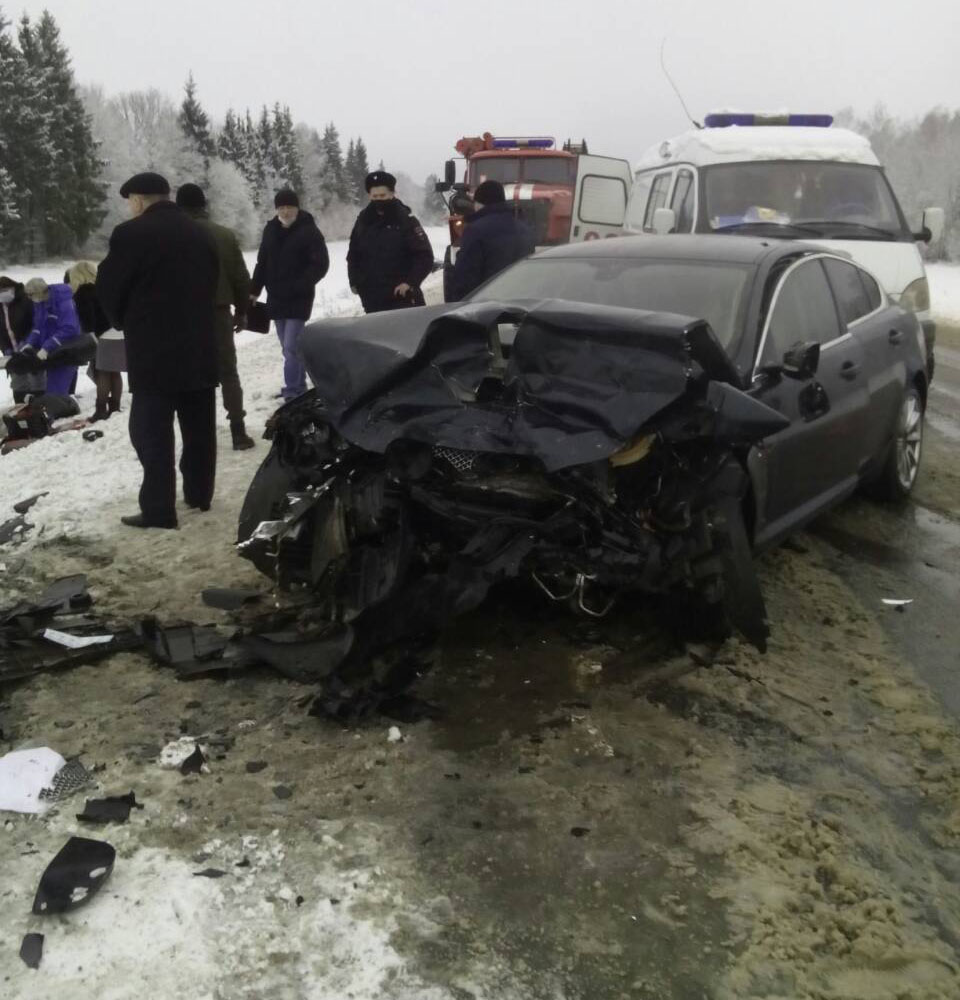 В Трубчевском районе в аварии с тремя легковушками пострадали люди