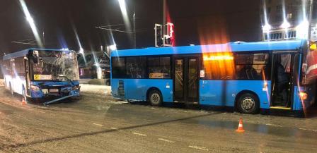 В Брянске уточнили число пострадавших в ДТП с двумя автобусами