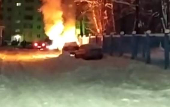 В Брянске сгорела машина директора телеканала «Городской»
