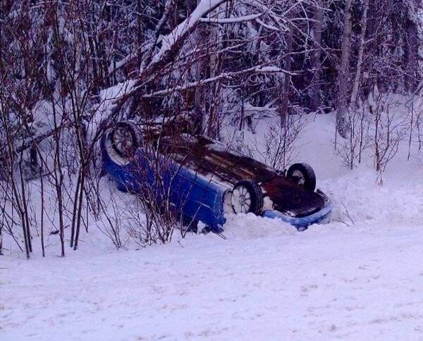 Два человека пострадали в перевернувшемся Chevrolet в Севском районе