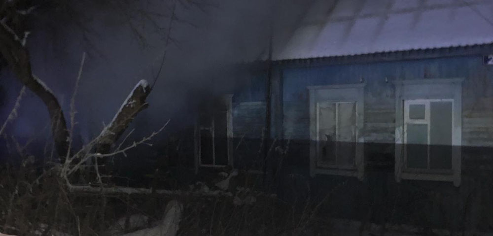 В поселке Локоть в огне погиб 46-летний мужчина