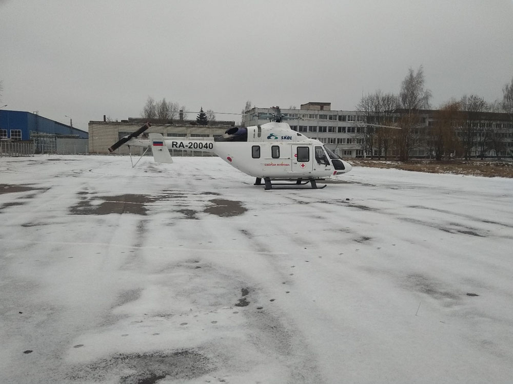 Из Новозыбкова в Брянск на вертолете доставили пациента стоматологической поликлиники