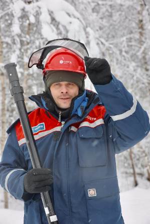 Сотрудники Брянскэнерго помогли тверским коллегам восстановить нарушенное электроснабжение потребителей Калининского района