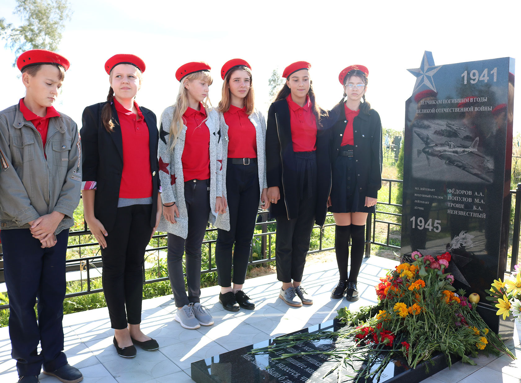 В Красногорском районе отреставрировали памятник летчикам