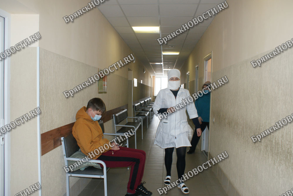 Сегодня в Новозыбкове начался второй этап вакцинации от коронавируса