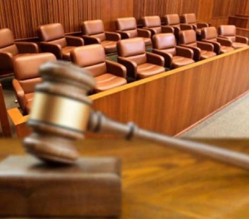 Присяжные в Брянской области вынесли обвинительный вердикт зарезавшей из ревности мужчину