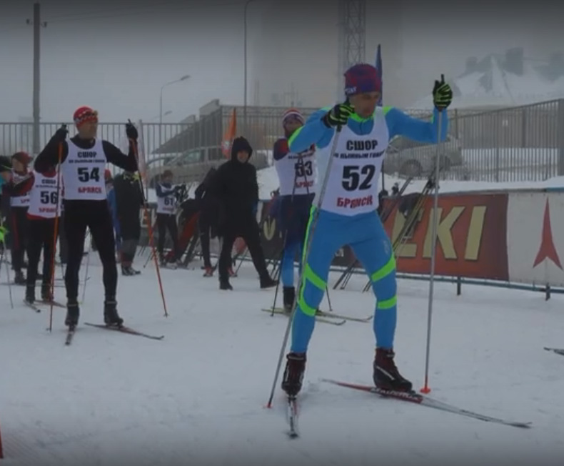 «Сан Саныч, беги!»: брянские силовики включились в флешмоб в поддержку лыжника Большунова