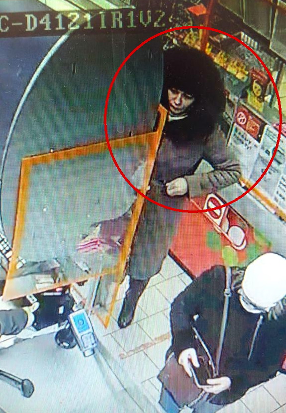 Полиция нашла женщину, расплатившуюся в Клинцах фальшивкой