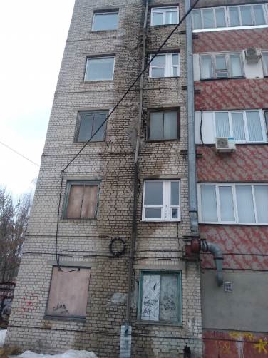 Пятиэтажка на улице Пропасова в Брянске дала трещину