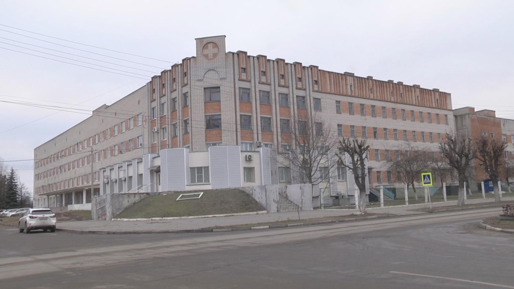 На ремонт городской больницы в Клинцах выделили более 30 миллионов рублей