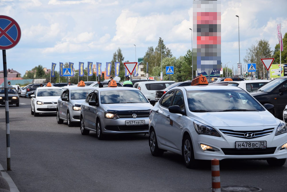 Подстегнут ли цены на топливо тарифы в такси Брянска