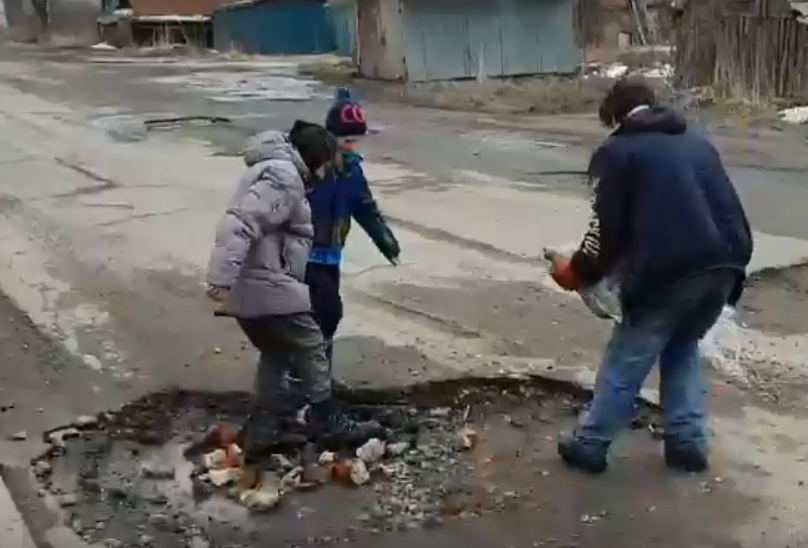 После «детской» акции дорогу в Брянске отремонтируют