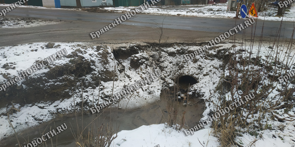 Власти Новозыбкова вторые сутки молчат об отключении города от воды