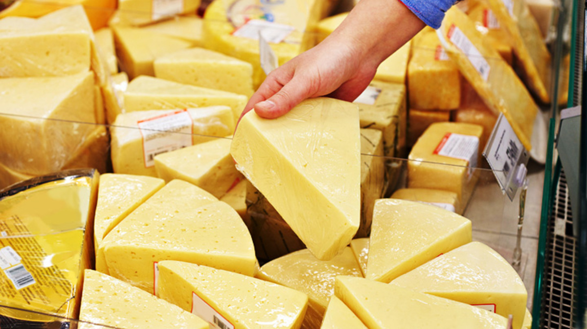 Брянских любителей сыра предупредили о фальсификате