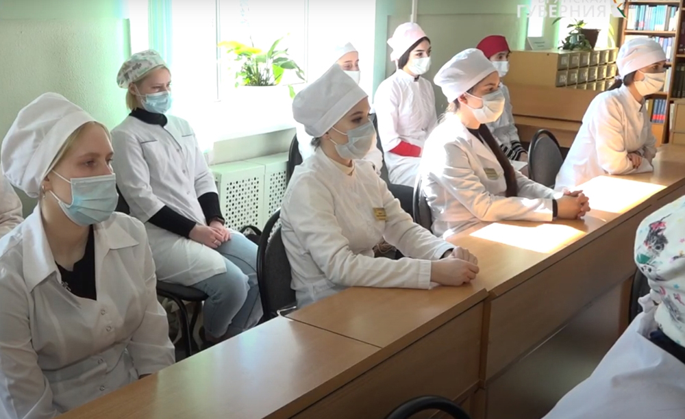 В Брянске запустили проект против выгорания медиков, работающих в «красной зоне»