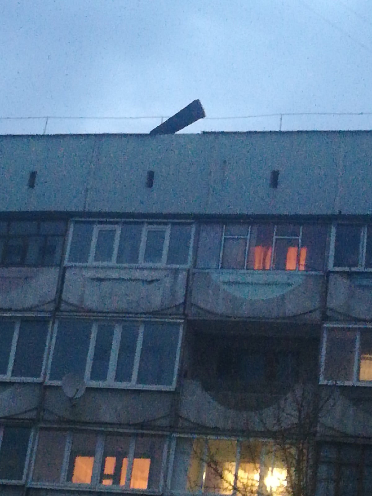 Жители брянской многоэтажки «теряют» крышу