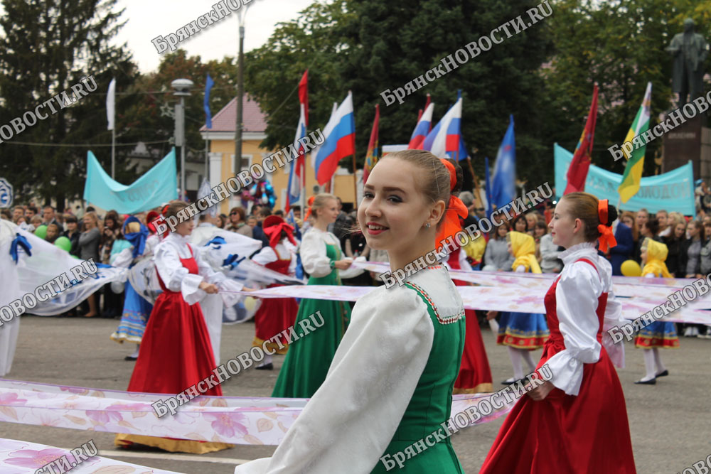 В Новозыбкове еще не определились с программами на майские праздники