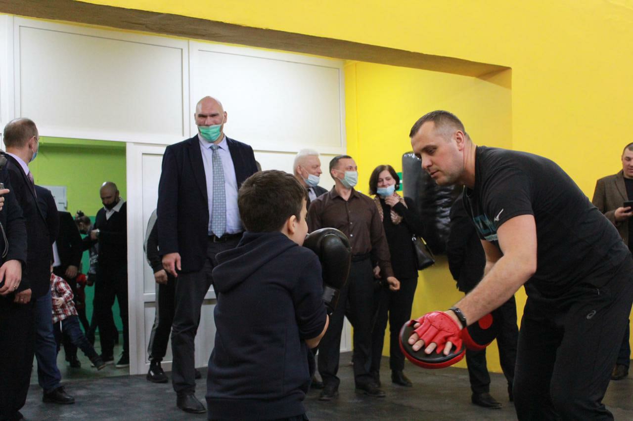 Валуев открыл боксерский зал в Климово