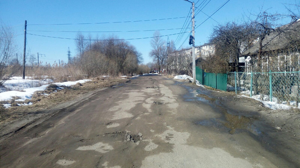 «Отвратительной» дороге в Брянске пообещали ямочный ремонт