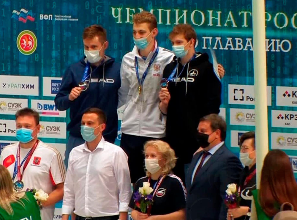 Брянский пловец Илья Бородин завоевал золото чемпионата России, установив рекорд