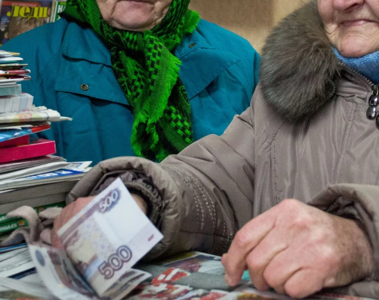 В Брянской области в зоне подтоплений пенсию принесут досрочно