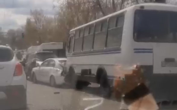 Пять автомобилей попали в ДТП в Брянске
