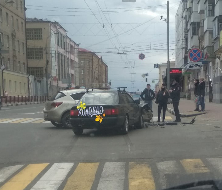 Водитель иномарки покалечила пассажирку в Брянске
