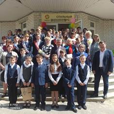 Сотрудники Брянскэнерго поздравили учеников Мглинской школы- интерната с окончанием учебного заведения