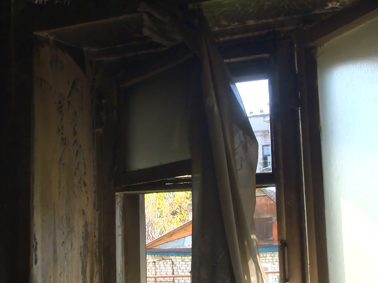 Из загоревшейся квартиры спасли двух сестёр в Брянской области