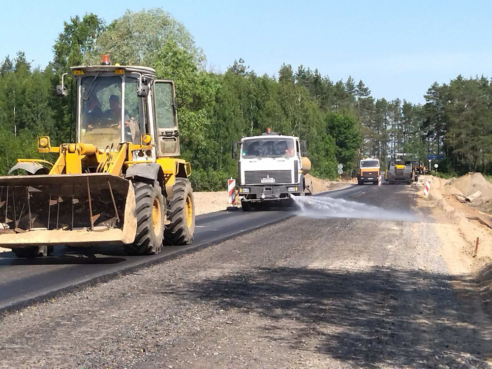 В Почепском и Унечском районах реконструируют сельские дороги