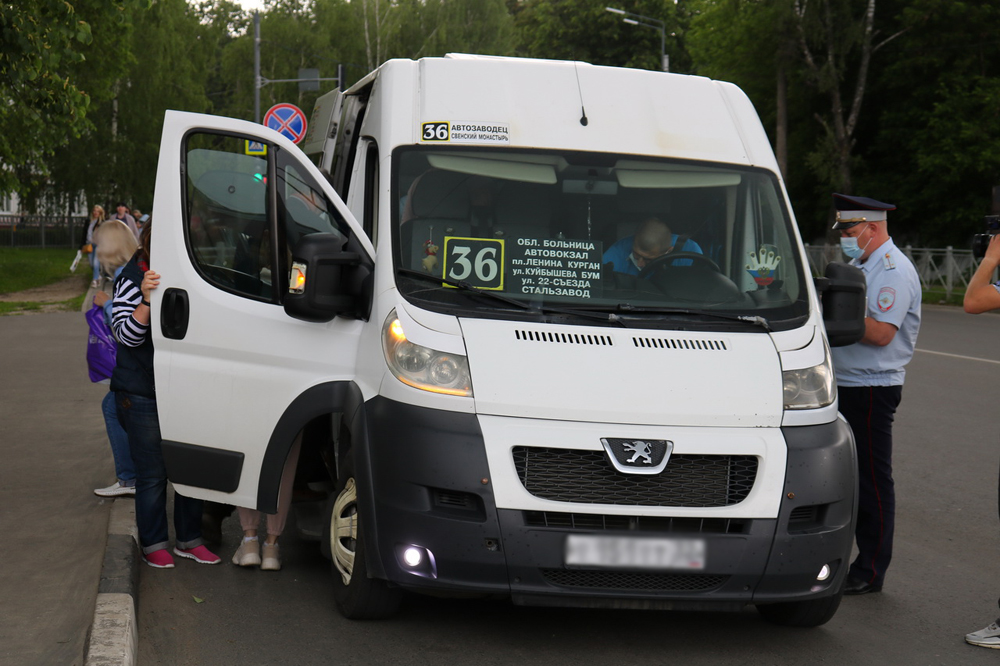 В Брянске усиливают масочные рейды в общественном транспорте