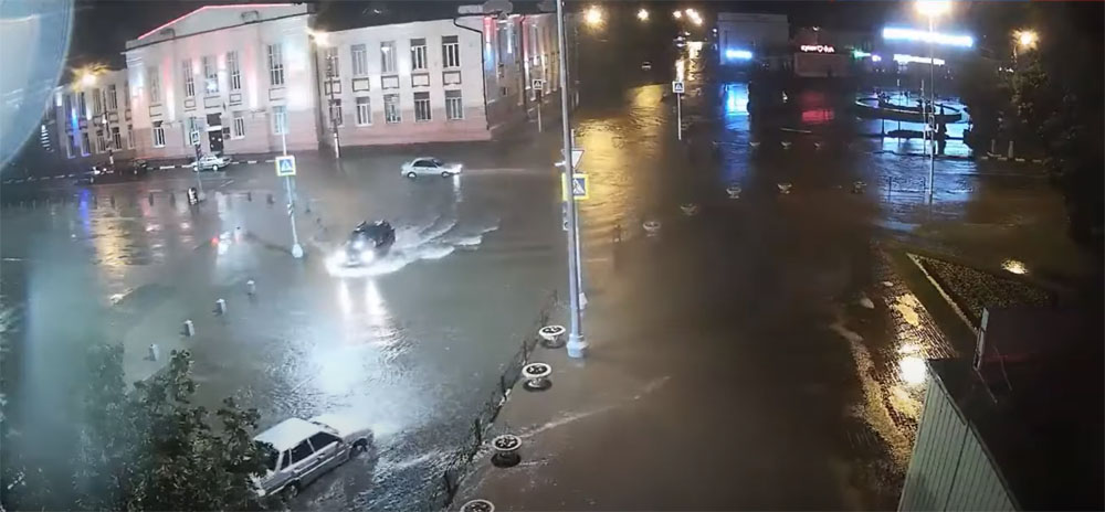 После публикации о затоплении центра Клинцов камеры местных СМИ отключили