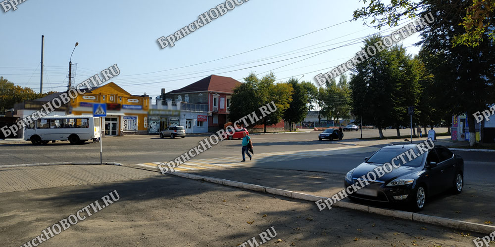 Как работающий на полставки родитель из Брянской области может получать пособие по уходу за ребенком