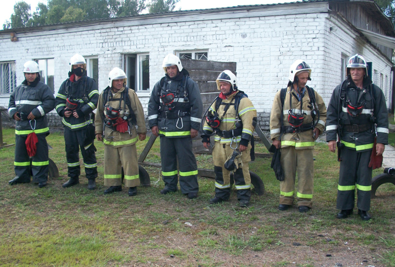 Пожарные из Брасово вошли в газодымокамеру