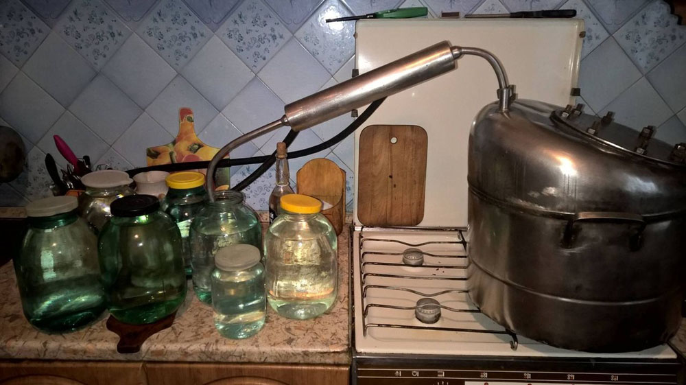 У жительницы Выгоничского района изъяли самогонный аппарат