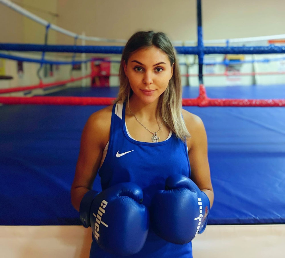 Девушка-боксер из Брянска стала мастером спорта