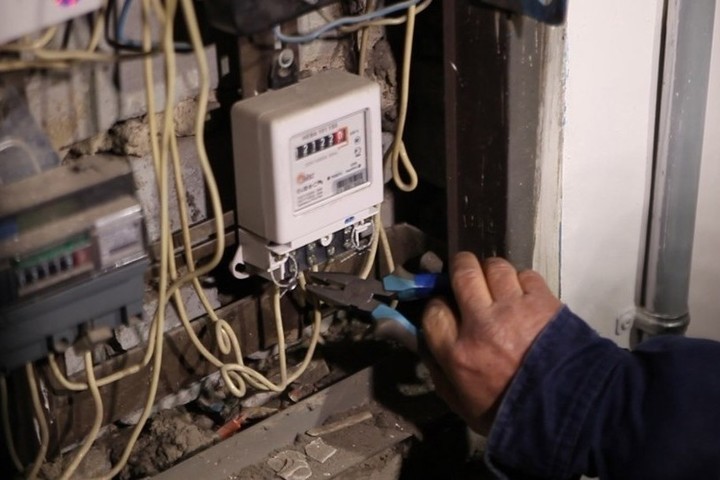УК незаконно отключила электричество в квартире жительницы Унечи