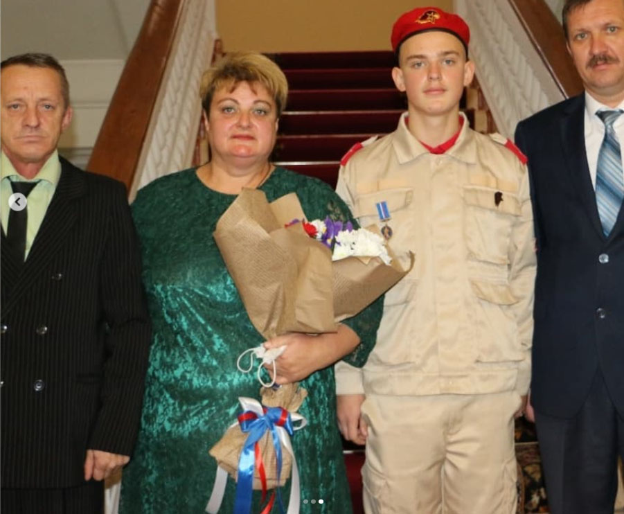 Медалью «За проявленное мужество» наградили школьника из Брянской области
