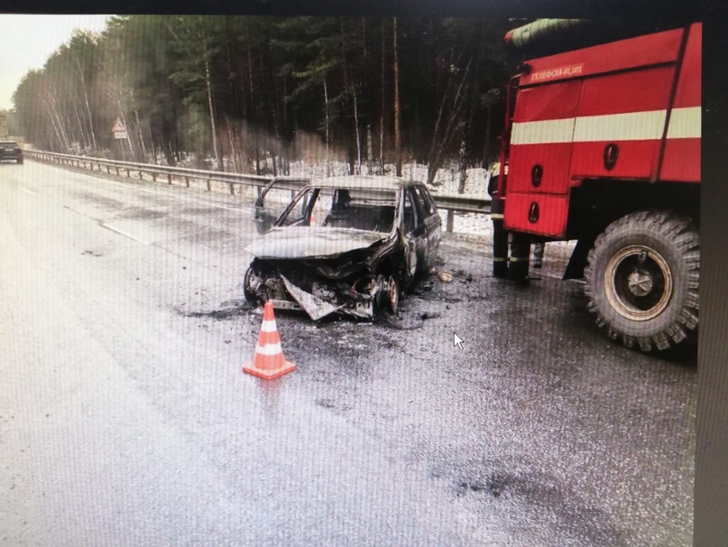 По факту сгоревшего автомобиля в ДТП в Унечском районе проводится проверка