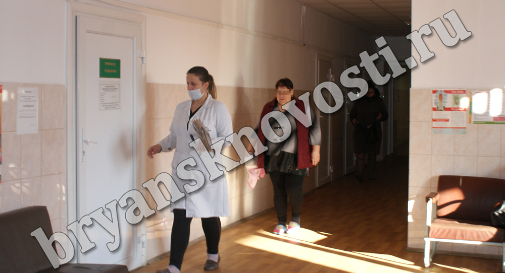 Из-за «омикрона» в Брянской области приостановлена плановая медицинская помощь