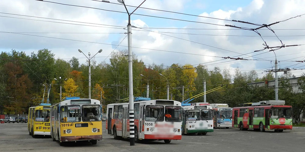 Зарплата в 40 тысяч рублей и льготная пенсия: в Брянске ищут водителей на сто новых троллейбусов