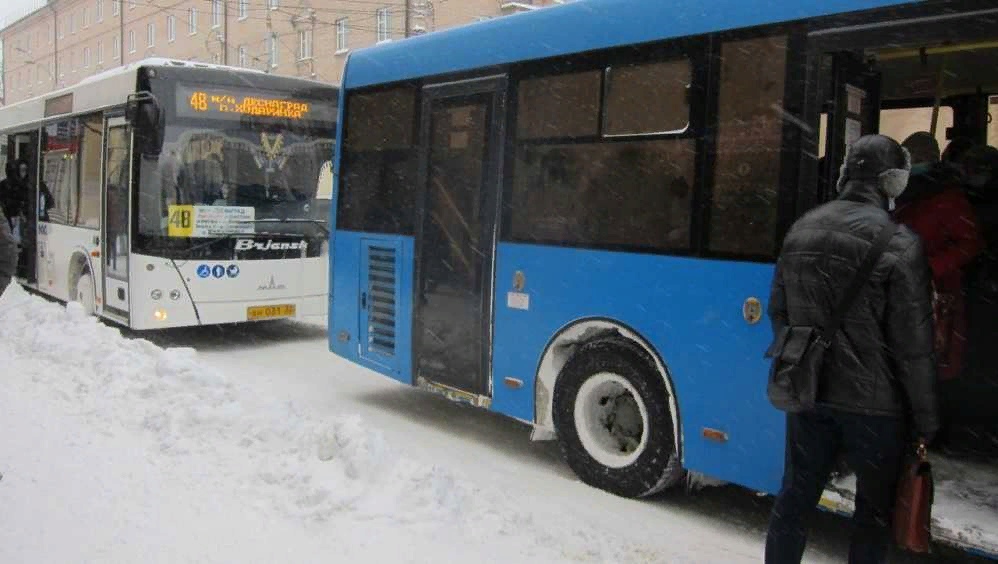 В Брянске проезд в автобусах вырос до до 25 рублей