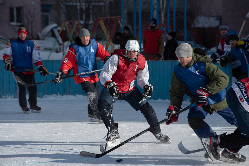 Открытый турнир по дворовому хоккею с шайбой в Брянске