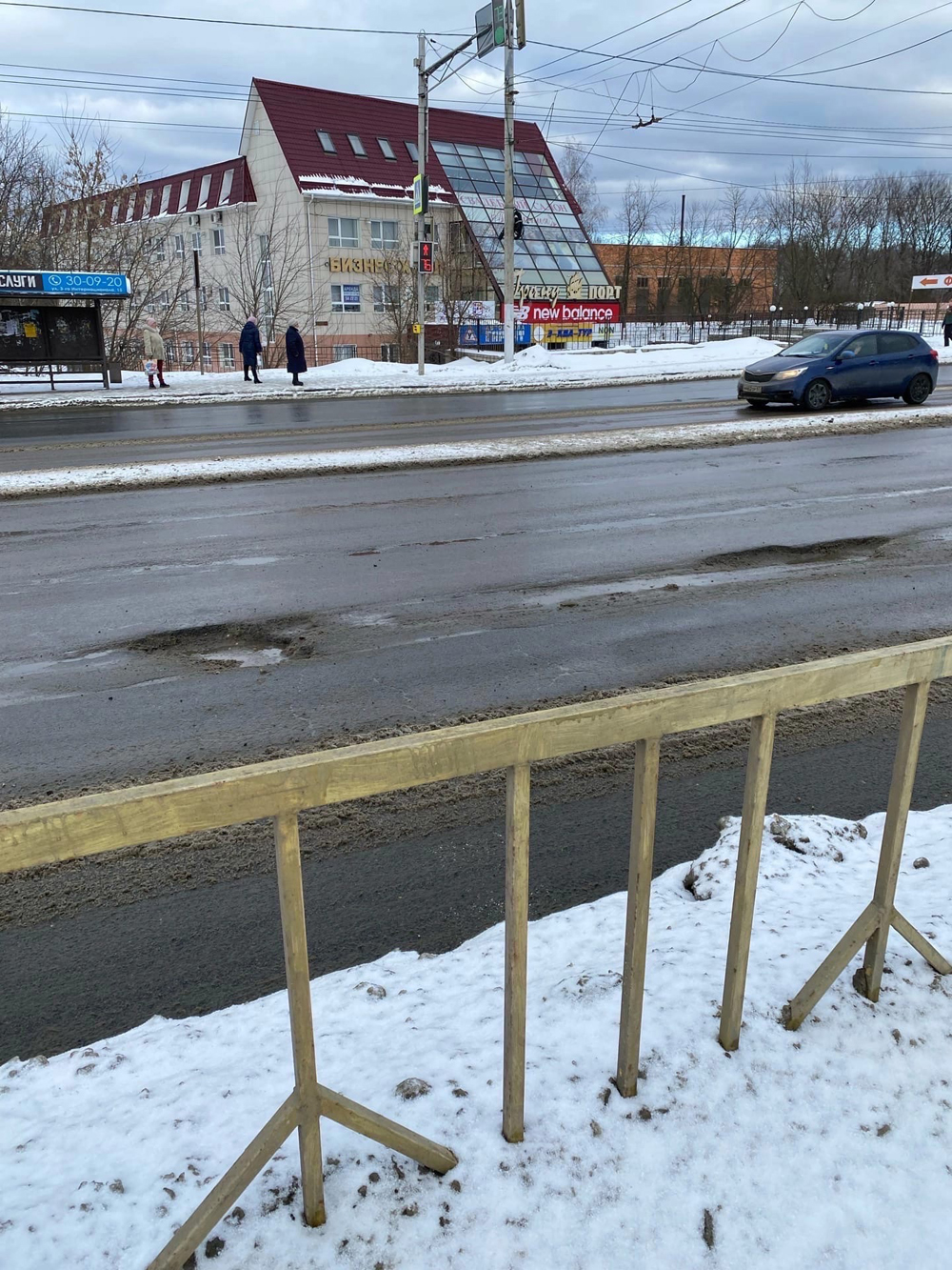 Водители в Брянске составляют список улиц, где остались без колес