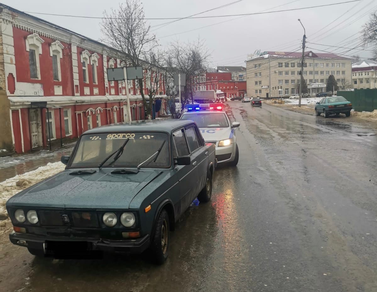 Пожилого водителя остановили пьяным за рулем в Новозыбкове | 16.01.2022 |  Брянск - БезФормата