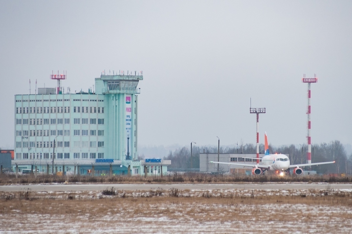 Вылеты гражданских самолетов из Брянска отменены