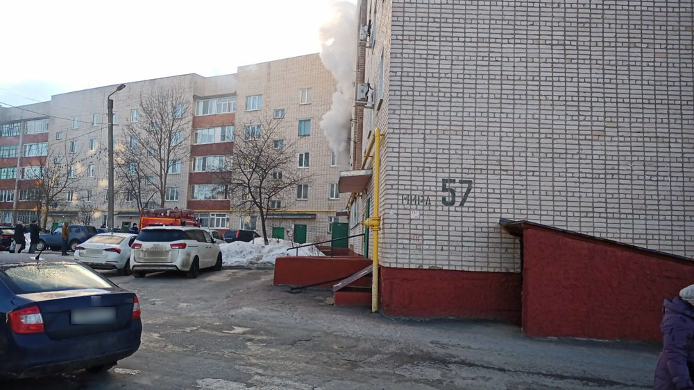 Причину пожара в квартире в Клинцах пока не раскрывают