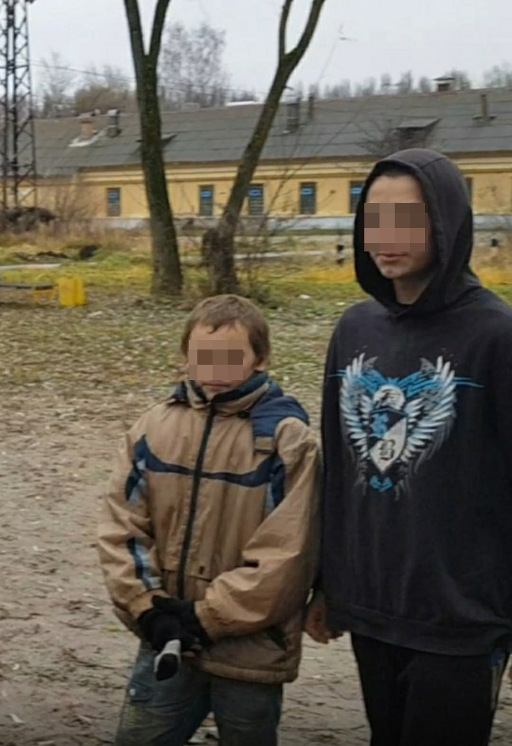 В Брянске нашли погибшими юных братьев и 30-летнего мужчину
