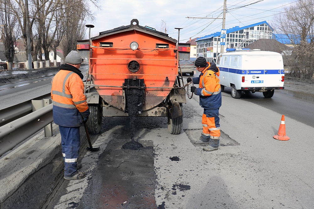 После зимы в Брянске начали пересчитывать ямы на гарантийных дорогах