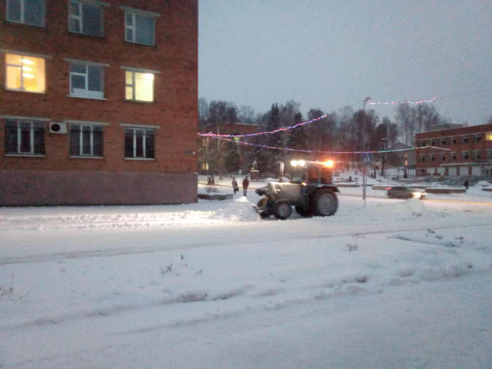 Первого зама администрации в Рогнедино оштрафовали за снежные валы на дороге